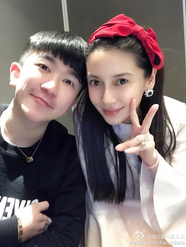 为什么张大大跟很多明星关系都那么好?