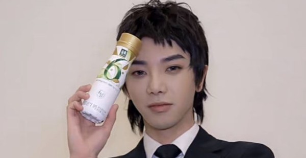 华晨宇晒吃元宵照片，与歌迷共度佳节；华晨宇最新物料<a target=