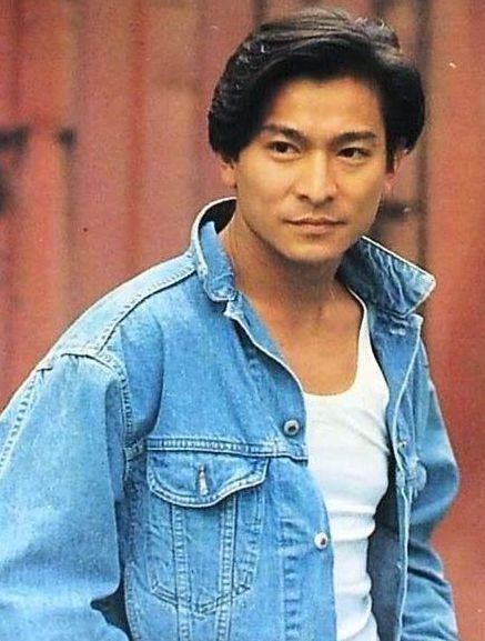 刘德华终于回应,为何身价百亿却不给姐姐钱?网友得知真相被感动