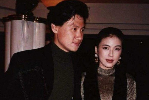 四大天王中为何只有刘德华选择隐婚,其实这才是爱的极致!