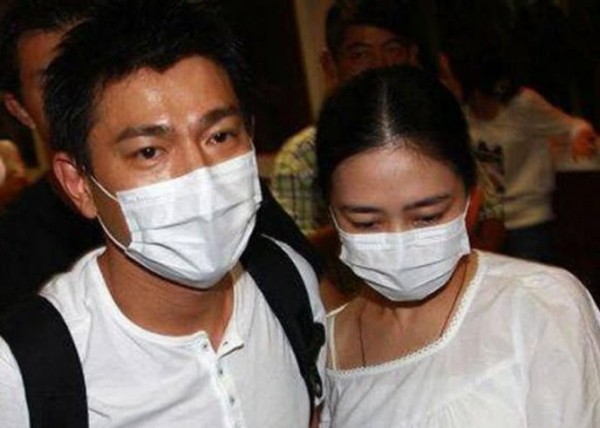 四大天王中为何只有刘德华选择隐婚,其实这才是爱的极致!