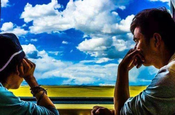 情侣去西藏旅游,为何导游要奉劝“分房睡”?导游:是为了你好