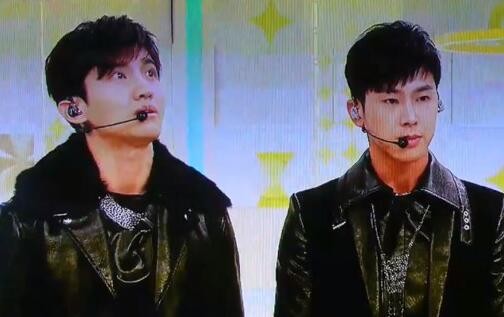 开唱送不了师弟最后一程 允浩5万人前声嘶力竭喊出:钟铉啊!