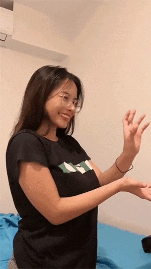 杨幂沈腾上班上到眼里没光了_沈腾回应没扶杨幂一事:杨幂在台下就让我扶她,我一上台全给忘了