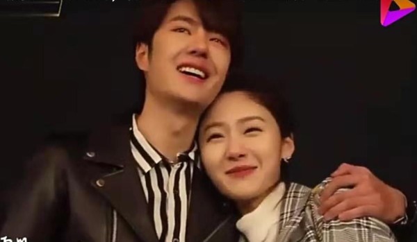 王一博王子璇私下关系密切是在恋爱吗？王一博被拍到甜蜜约会