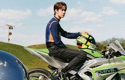 王一博王子璇私下关系密切是在恋爱吗?王一博被拍到甜蜜约会