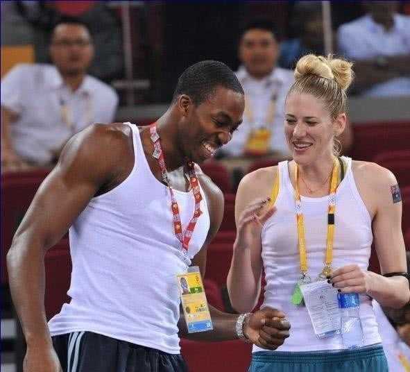 霍华德15年篮球生涯交往10位女友，找了个重口味，180斤？