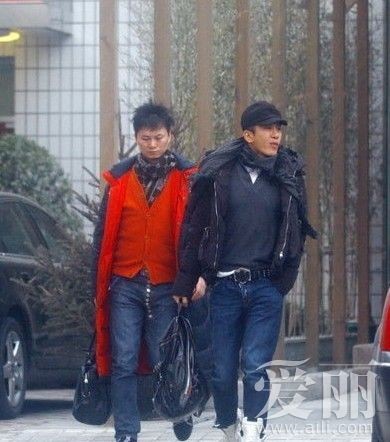 毛宁伴侣首见光 盘点曾被同性恋传闻困扰明星