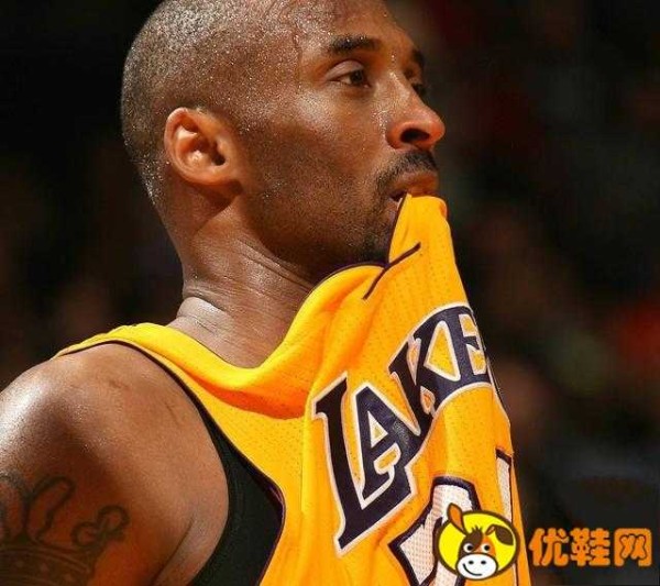 科比杨超越什么关系 科比杨超越互关的原因