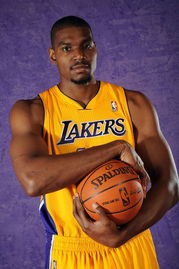 洛杉矶湖人中锋私生女曝光：霍华德个人生活大