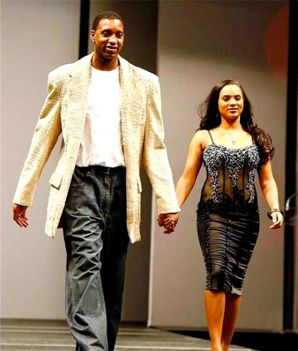 麦迪的传奇与爱情：从高中偶遇到模范夫妻