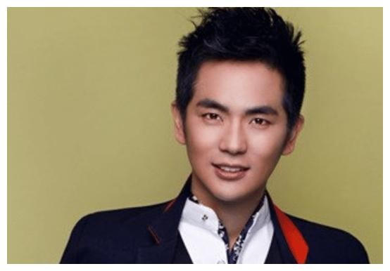 孙俪尊称他为“老师”，，今和小8岁的学生走入婚姻