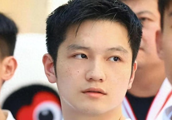 樊振东含泪释疑！刘国梁关系曝光，陈梦一语道破真相