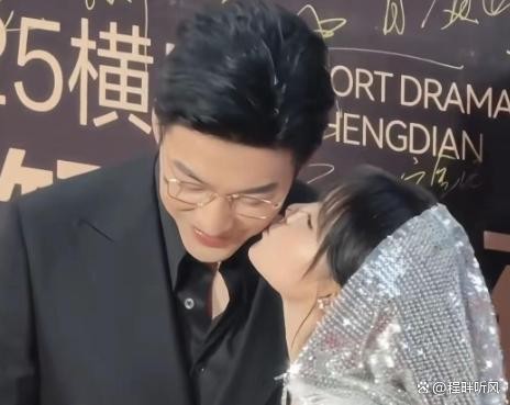 于龙和杨咩咩不仅是戏里的情侣，更是现实中的真夫妻。9岁年龄差带来的真实宠溺，从片场到综艺细节满满，网友直呼：真情侣的糖果然最好磕
