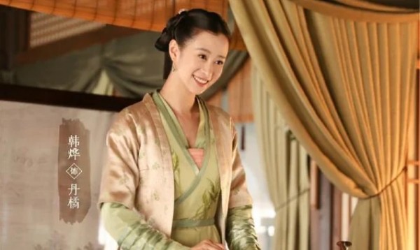 韩烨否认插足冯绍峰赵丽颖婚姻:只是合作过而已