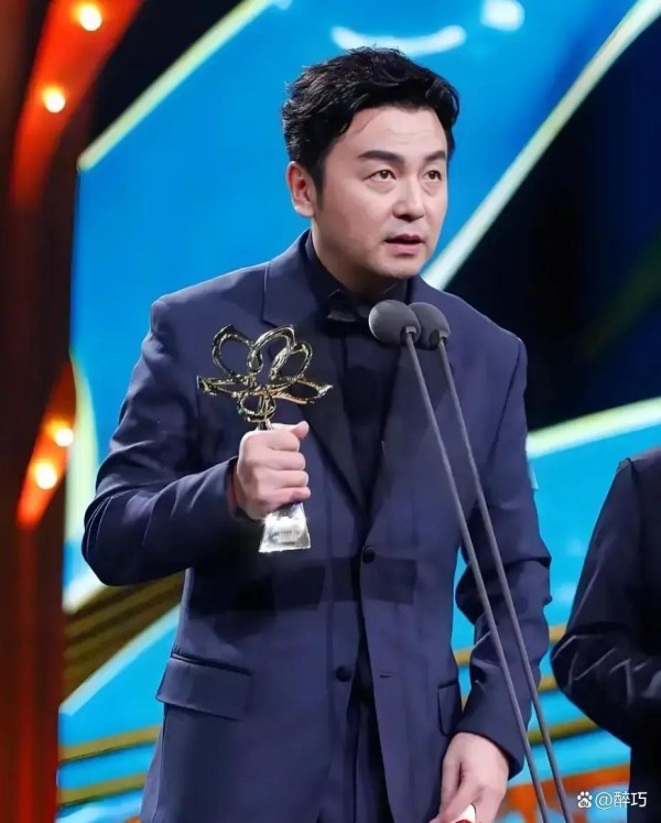 为什么雷佳音的资源这么好，都是顶...@问月动漫的动态