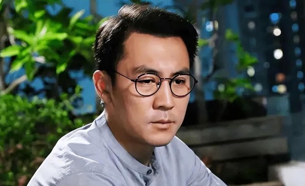 TVB男演员初次尝试喜剧，无视批评不再在意明星后代标签：众人对我存在误会