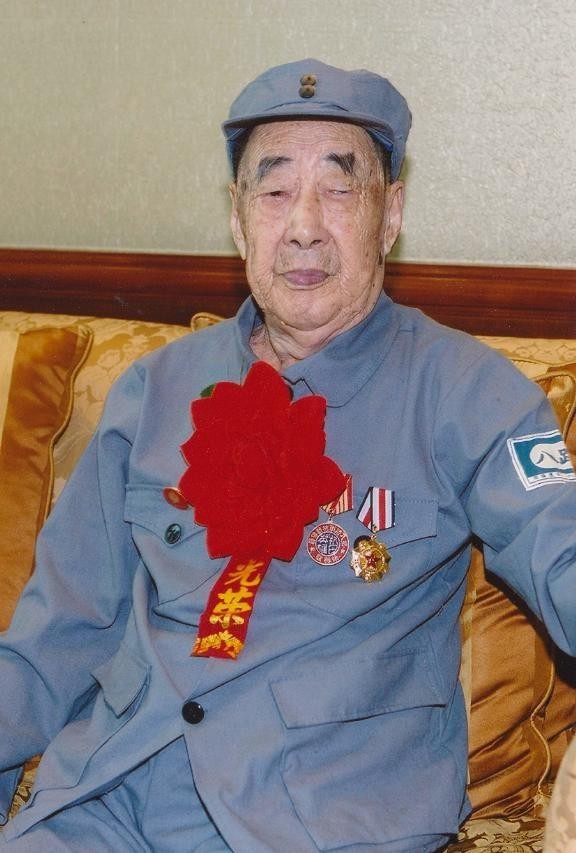 许家印父亲的真实身份曝光,原来恒大老板还有这样的背景