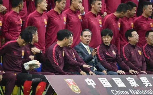 前国足主帅揭露国家队黑幕：球员都是靠关系进来的
