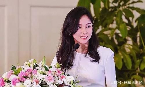 最牛“富四代”：颜值堪比女明星，曾祖是首富，苏宁少东家倒追？