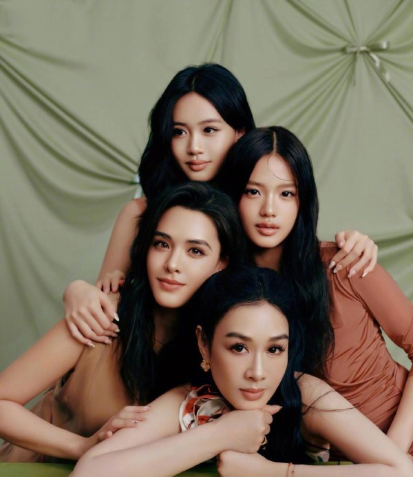 好甜！香港知名女歌手与李克勤儿子，手牵手亲密互动，全网催官宣