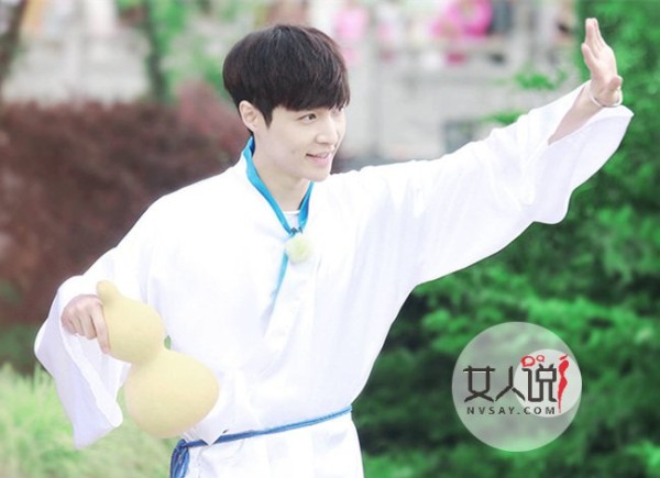 张艺兴恋情曝光 张艺兴神秘女友真实身份现身竟是她(2)