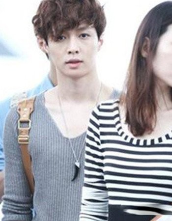 张艺兴女友是是谁 小编为你揭秘他出道前的感情生活