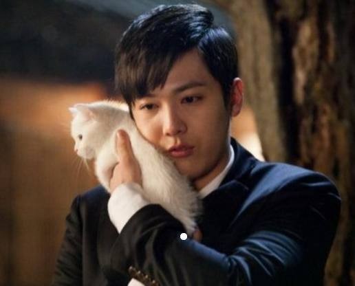 韩国最帅的4大男明星：边伯贤和朴灿烈上榜，你最爱哪一个？