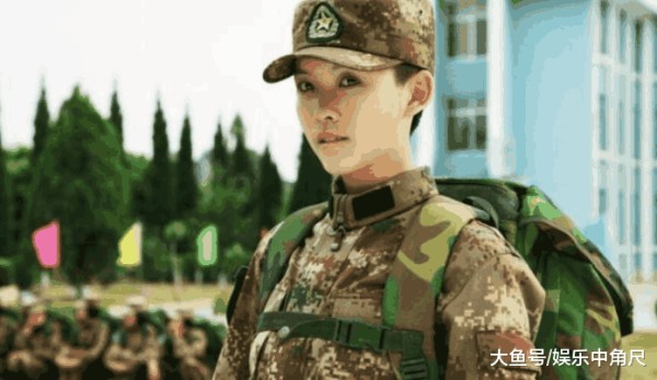 这2对明星夫妻23岁就领证, 而她没毕业就被求婚, 让人猝不及防