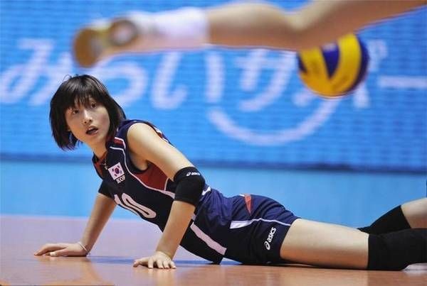 中国女排小将入韩籍贬低朱婷,只因想为韩国夺取冠军