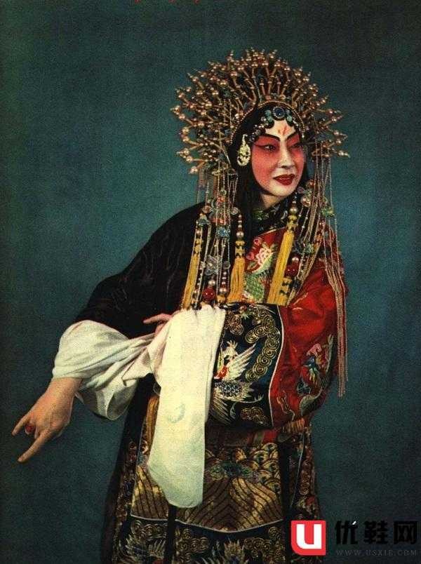 戏服对于一个京剧演员有多重要，曾经谭富英大师就曾经丢失过戏服