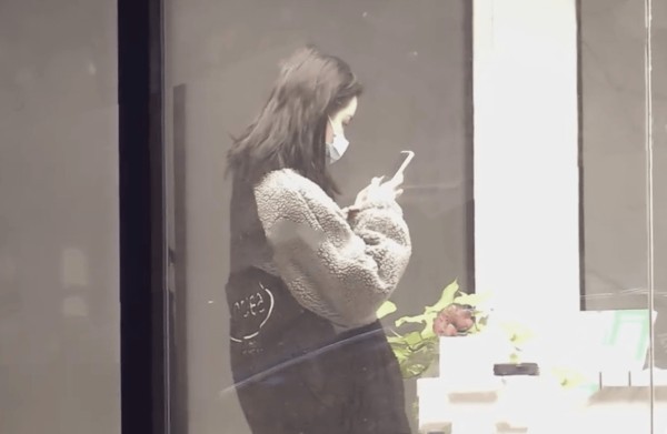 尹正陈都灵疑似恋情曝光，女方火速辟谣，已经不是二人第一次被拍