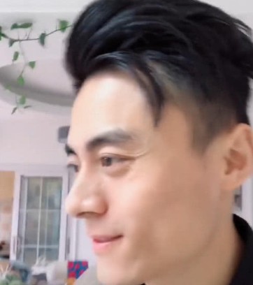 火了石榴哥，又来橘子哥，帅气迷人看到侧脸后，网友：霍建华？