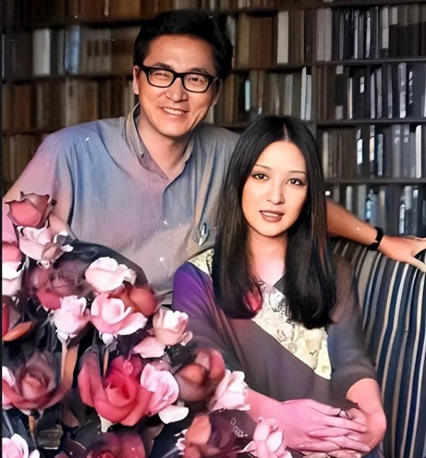 1980年,胡因梦与李敖新婚时留下的合照,展现出优雅气质!