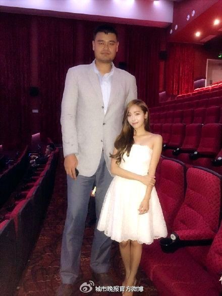 郑秀妍在百度上的资料写的身高为1米62