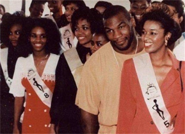 奇葩！泰森服刑期间与300斤狱警谈恋爱，出狱当天便宣布分手！