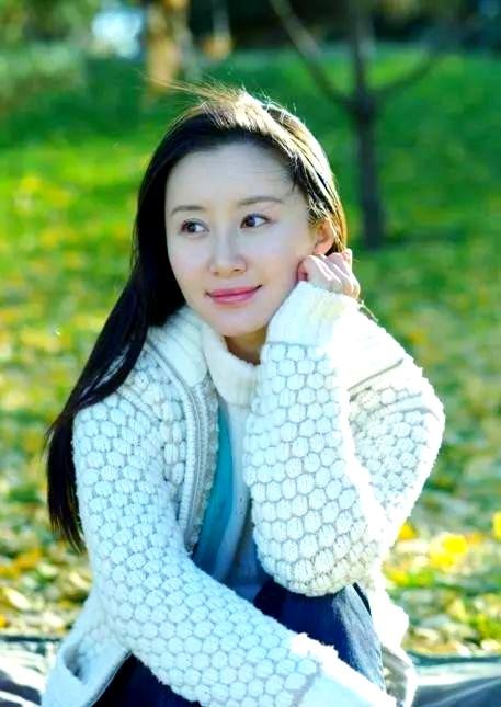 舒畅与刘亦菲的深厚友谊与舒畅的演艺之路