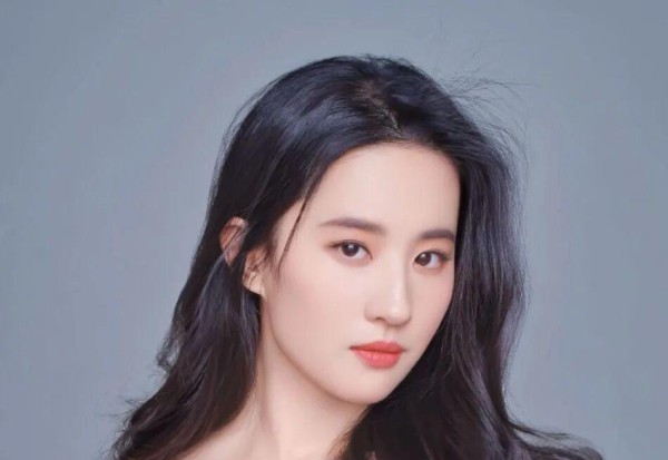 超越事业的珍贵友谊:舒畅与刘亦菲的二十年情谊