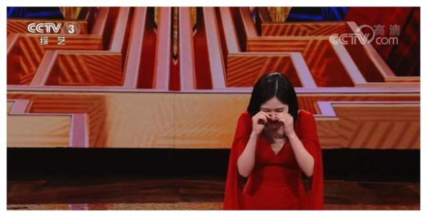 《我要上春晚》完美落幕，谢娜一个哭泣，意外获得春晚彩排邀请函