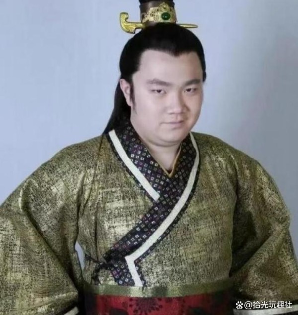 娱乐圈“关系户”大起底！这5位星二代颜值演技双崩坏，观众怒斥：别再辣眼睛了！