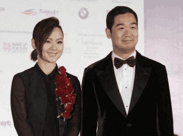 “干爹和干女儿”关系的4对明星，最后一对后来成为了夫妻