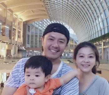 阿杜全家福曝光：其妻子系普通上班族 两人一路走来十分艰辛