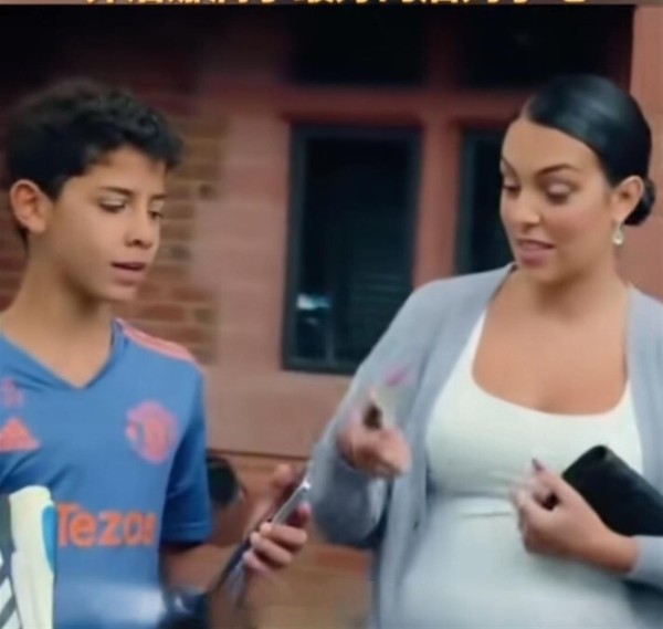 C罗女友乔治娜：当顶级球星的后妈，真不是谁都能扛得住的