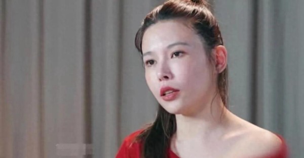 侯佩岑和麦琳师出同门吧！竟把老公当巨婴养，相处方式令人窒息