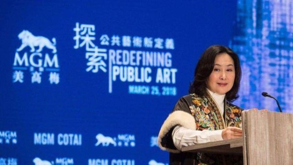 赌王女儿婚姻堪称传说，和李嘉欣争宠，最终违抗父命，还利用丈夫