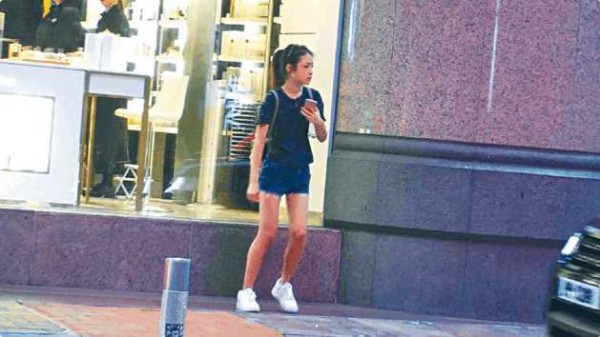 52岁罗美薇近照, 事业巅峰嫁歌神张学友, 女儿恋情让她操碎心