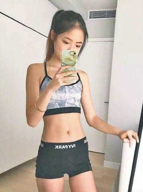 52岁罗美薇近照, 事业巅峰嫁歌神张学友, 女儿恋情让她操碎心