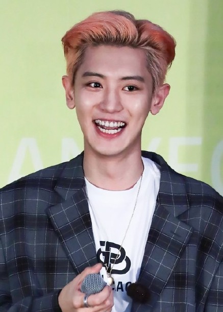 不止中国有私生饭，王一博泰国私生饭也可恶，还自称是王一博女友