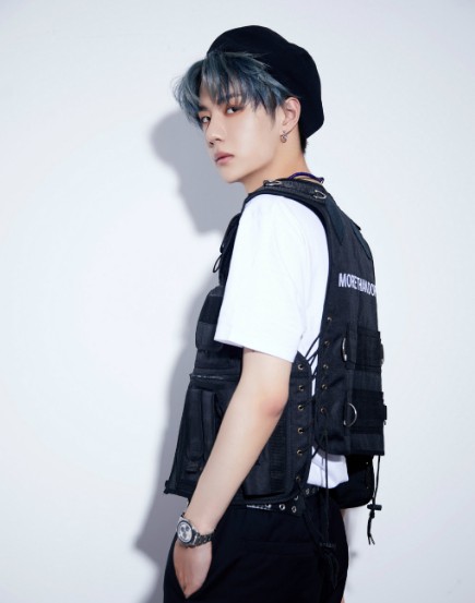 不止中国有私生饭，王一博泰国私生饭也可恶，还自称是王一博女友