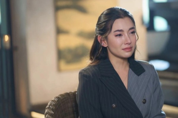 外貌优越的Bella刚开始是一名模特，后来通过面试进入泰国三台，成为旗下签约演员（图片来源：bellacampen）